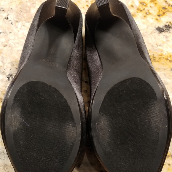 Apt 9 Black Satin Heels 8.5 - Picture 6 of 7